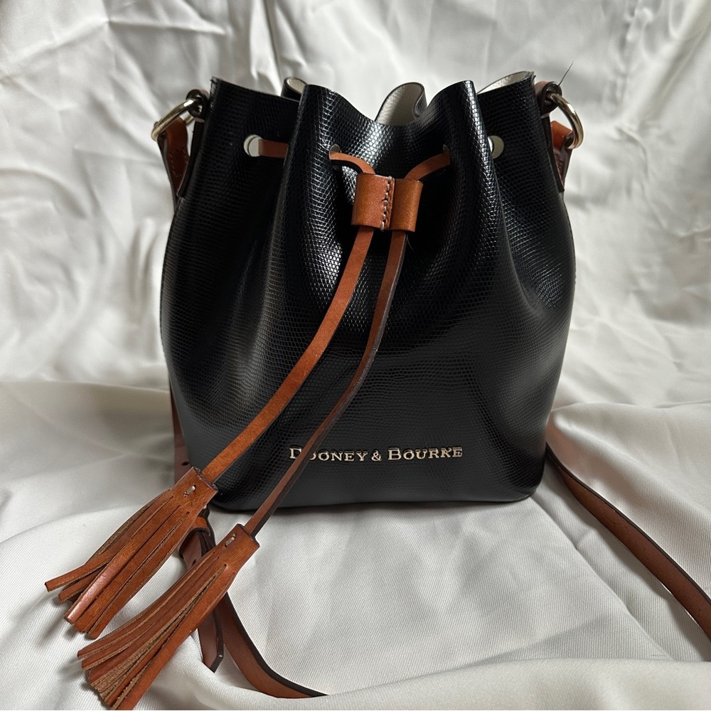 Dooney & Bourke Bucket Bag Embossed Leather Crossbody